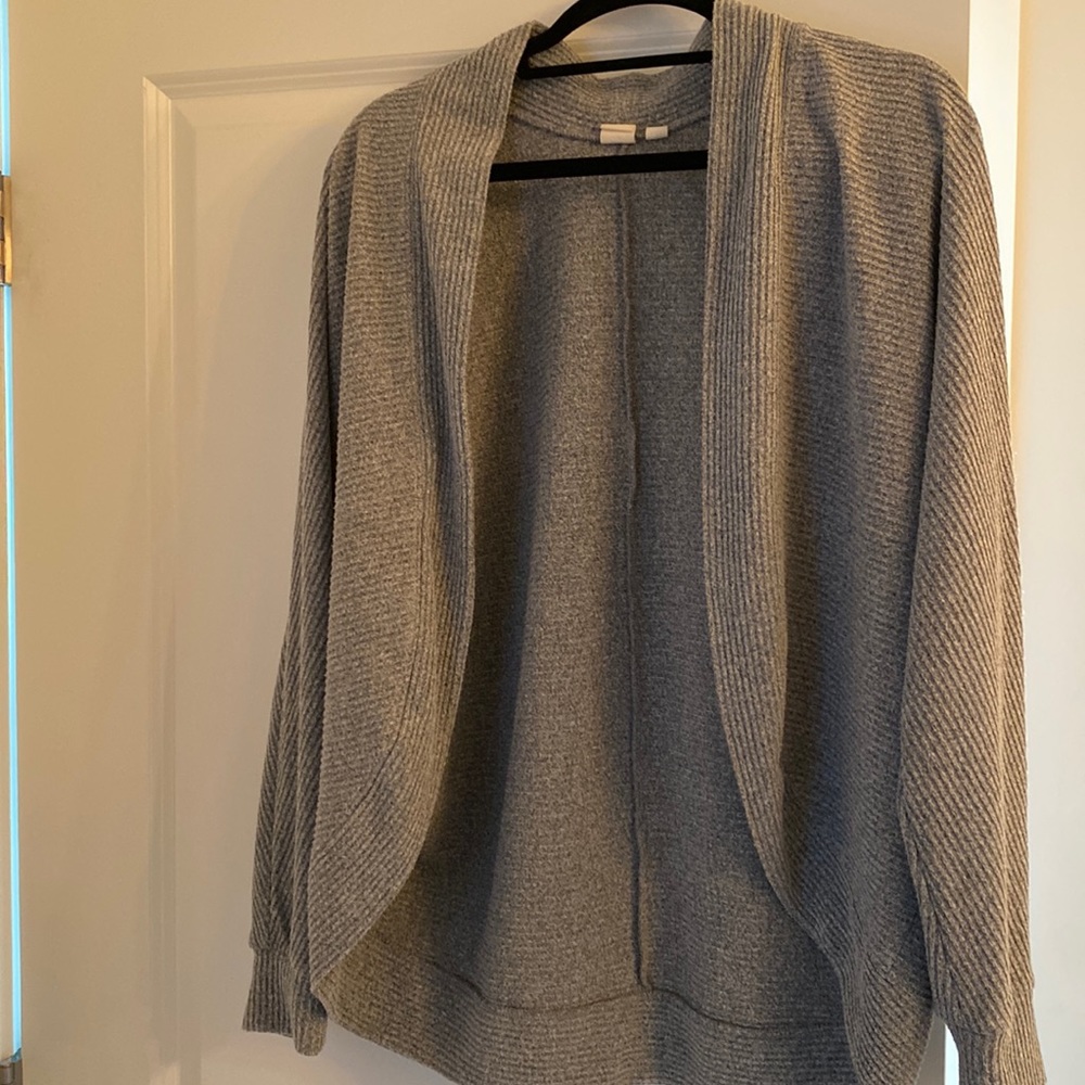 Gap sweater size medium